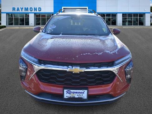 Certified 2024 Chevrolet Trax LT w/ Driver Confidence Package image 8