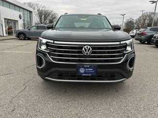 Certified 2025 Volkswagen Atlas SE video 2