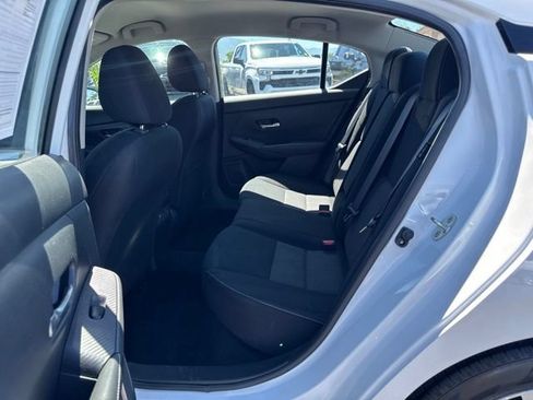 Used 2022 Nissan Sentra SV FWD image 13