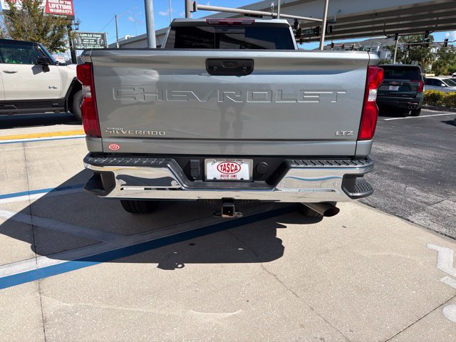 Used 2024 Chevrolet Silverado 2500 LTZ w/ LTZ Convenience Package AWD/4WD image 6