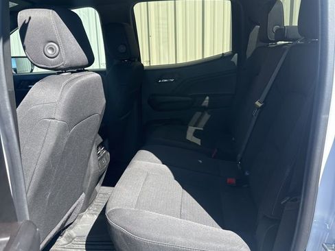 Used 2024 Chevrolet Colorado LT image 8