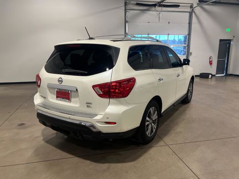 Used 2017 Nissan Pathfinder SL w/ SL Premium Package image 3