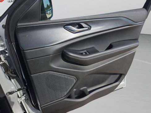 New 2025 Jeep Grand Cherokee Altitude RWD image 31