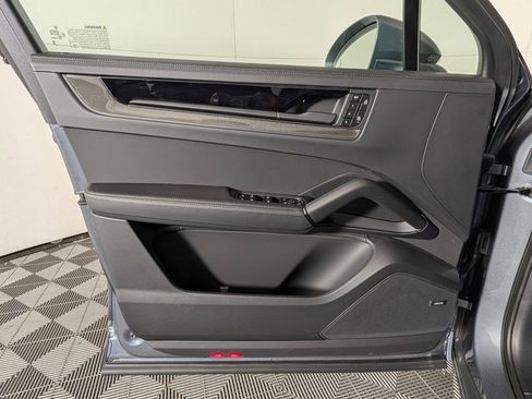 New 2026 Porsche Cayenne GTS image 25