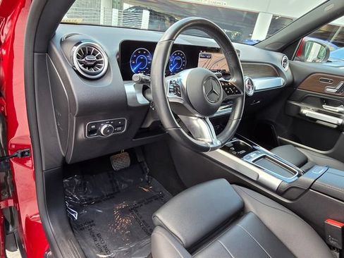Used 2024 Mercedes-Benz EQB 300 4MATIC w/ Winter Package image 28