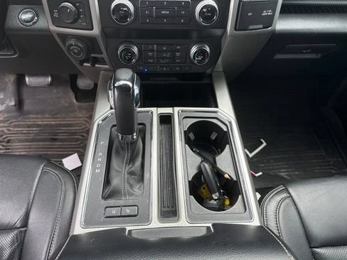 Used 2020 Ford F150 Lariat w/ Equipment Group 502A Luxury AWD/4WD image 18