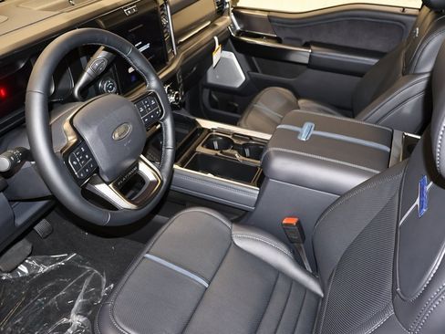 New 2026 Ford F250 Platinum image 28