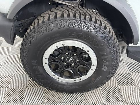 Used 2021 Ford Bronco Outer Banks w/ Sasquatch Package AWD/4WD image 8