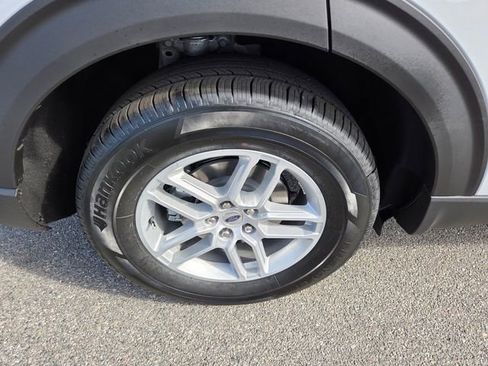 New 2026 Ford Explorer Active image 12