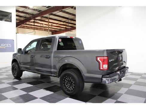 Used 2015 Ford F150 XLT image 6