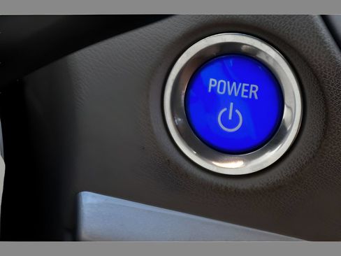 Used 2017 Chevrolet Volt LT w/ Comfort Package FWD image 31