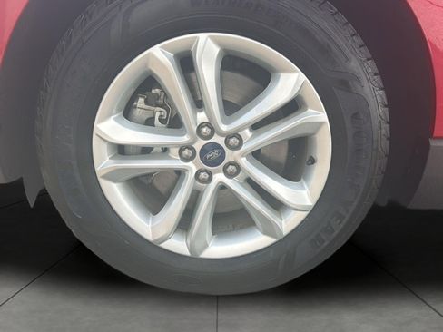 Used 2020 Ford Edge SEL w/ Cold Weather Package AWD/4WD image 4