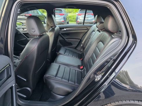 Used 2017 Volkswagen GTI SE FWD image 17