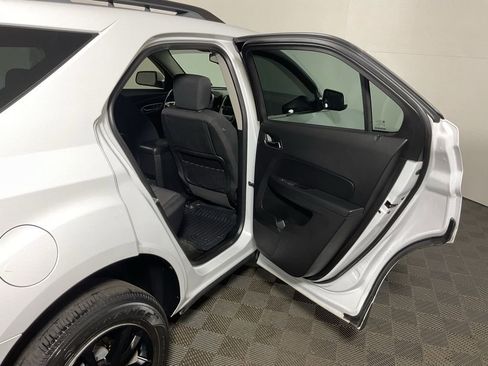 Used 2017 Chevrolet Equinox LT w/ Convenience Package AWD/4WD image 32