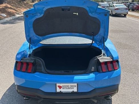 Used 2024 Ford Mustang Premium image 8