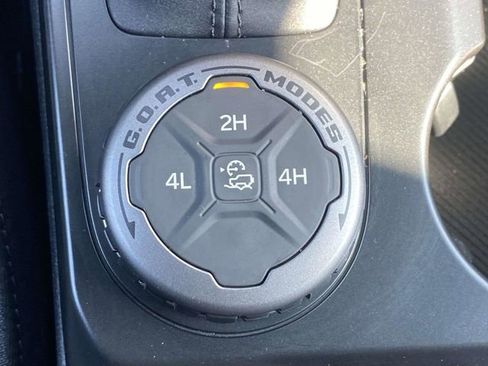 Used 2025 Ford Bronco Big Bend image 30