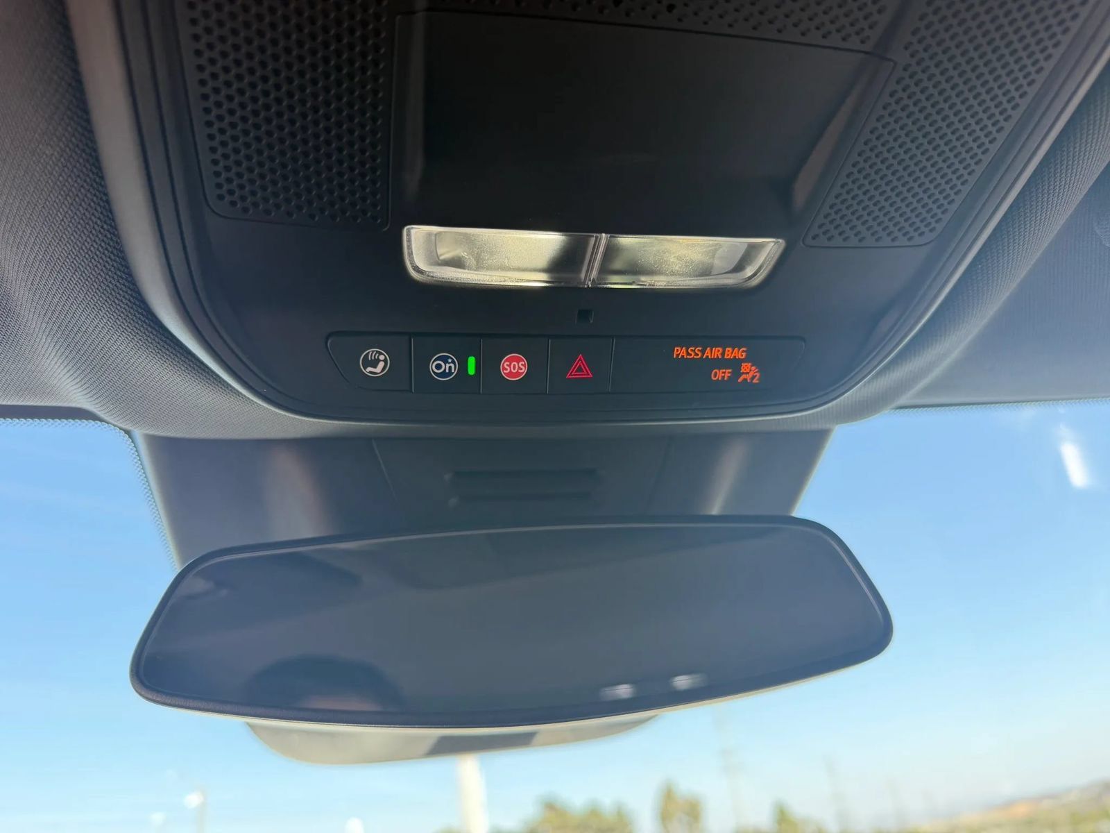 Used 2024 Chevrolet Equinox EV RS FWD image 19