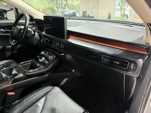 Used 2021 Lincoln Nautilus Reserve w/ Monochromatic Package image 31