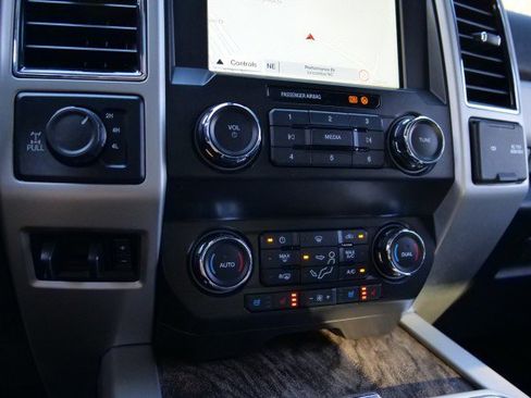 Used 2019 Ford F250 Lariat w/ Lariat Ultimate Package image 17