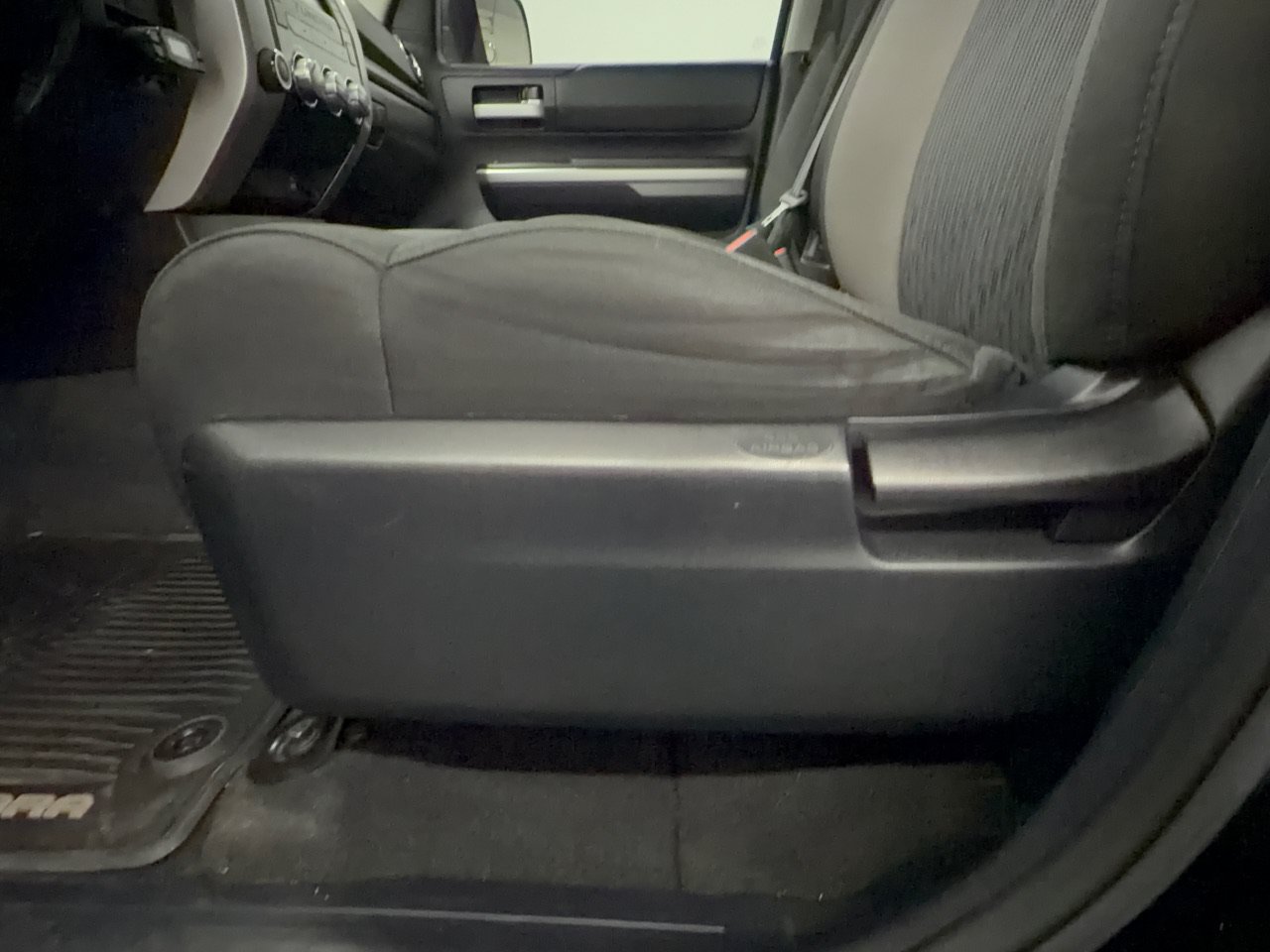 Used 2014 Toyota Tundra SR5 AWD/4WD image 16