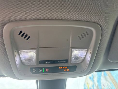 Used 2021 Chevrolet Malibu LT FWD image 20