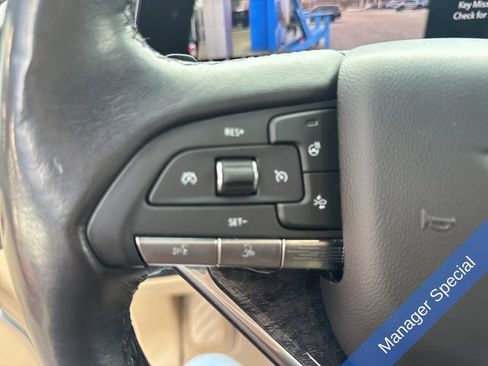 Used 2021 Cadillac Escalade ESV Premium Luxury image 20