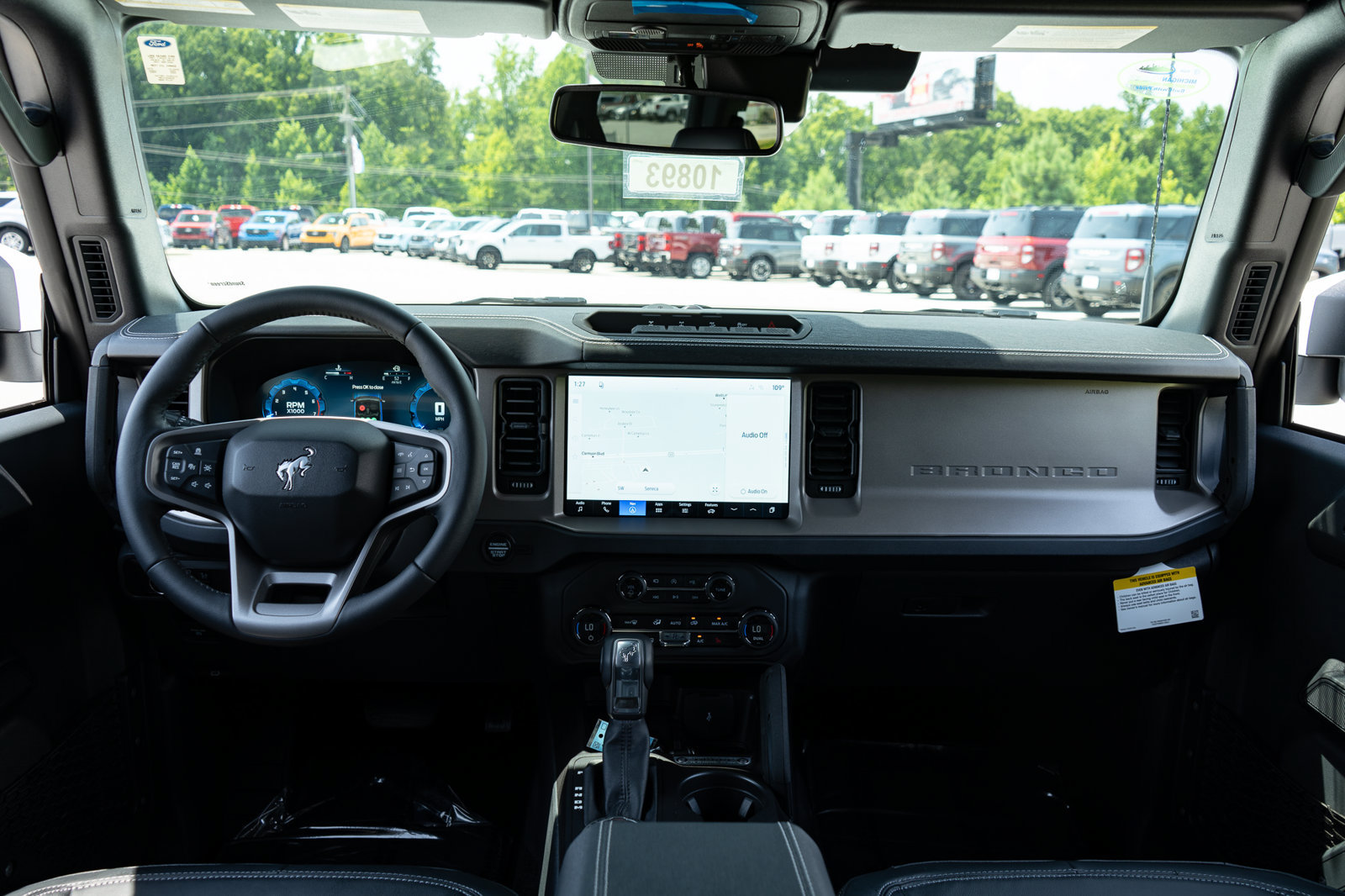 New 2026 Ford Bronco Outer Banks w/ Sasquatch Package AWD/4WD image 19
