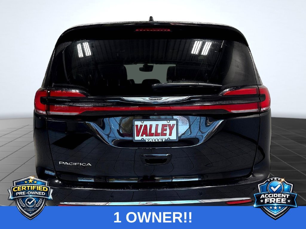 Used 2024 Chrysler Pacifica Touring-L FWD image 7