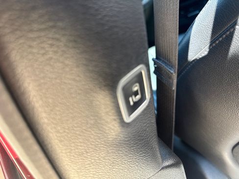 Used 2019 Chrysler Pacifica Touring-L Plus w/ S Appearance Package FWD image 20