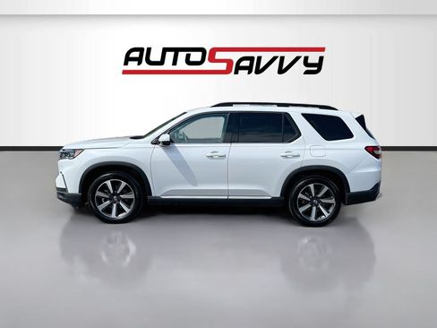Used 2024 Honda Pilot Touring image 4