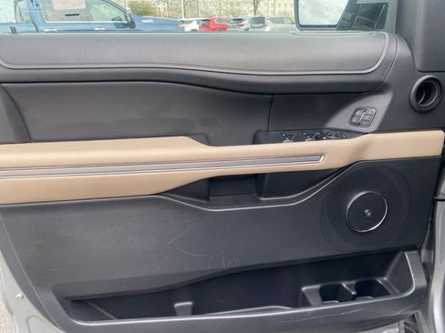 Used 2024 Ford Expedition Max Limited image 10