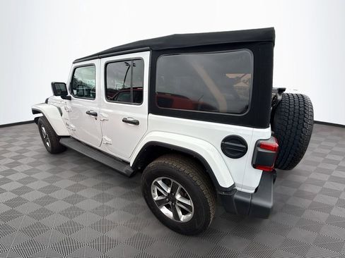 Used 2022 Jeep Wrangler Unlimited Sahara w/ LED Lighting Group image 9