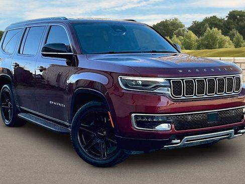 Used 2023 Jeep Wagoneer Series III w/ Rear Seat Video Group 1 image 2