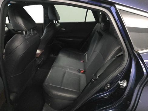 Used 2023 Toyota Venza XLE image 4