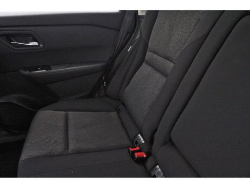 Certified 2025 Nissan Rogue SV image 14