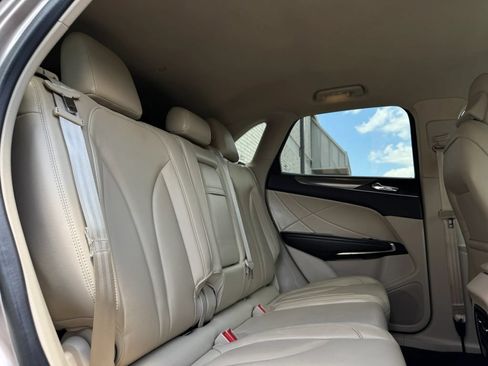 Used 2018 Lincoln MKC Premiere FWD image 28
