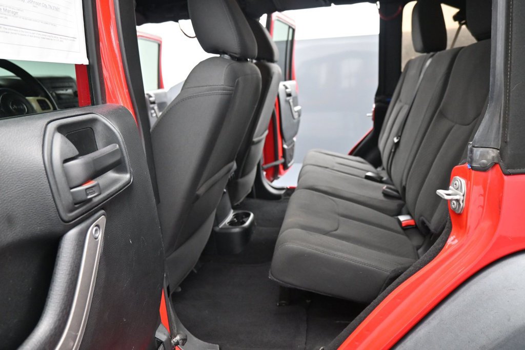Used 2018 Jeep Wrangler Unlimited Sport S AWD/4WD image 16