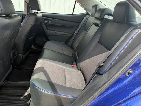 Used 2018 Toyota Corolla SE FWD image 12