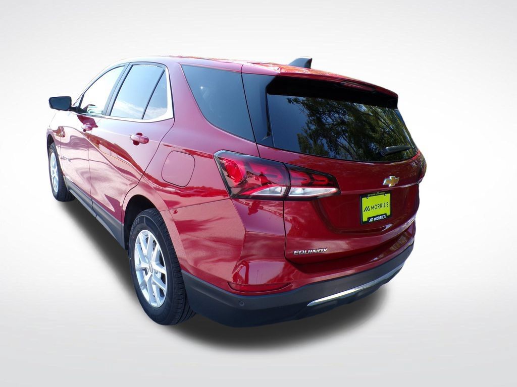 Used 2024 Chevrolet Equinox LT AWD/4WD image 4