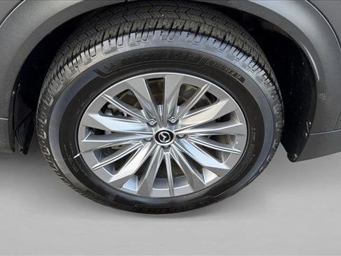 Used 2024 MAZDA CX-90 3.3 Turbo w/ Preferred Plus image 9