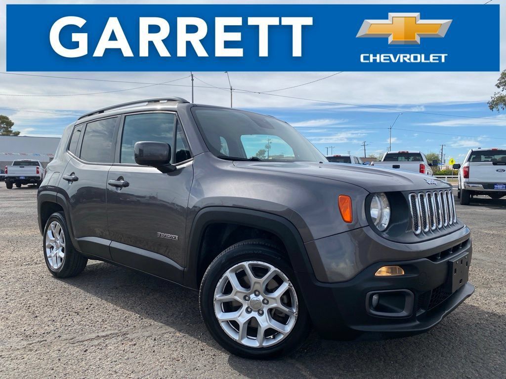 Used 2017 Jeep Renegade Latitude FWD image 1
