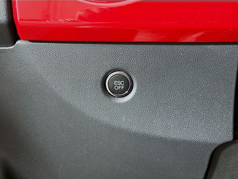 Used 2017 FIAT 500 Pop w/ Red Roof & Mirror Cap Package image 16