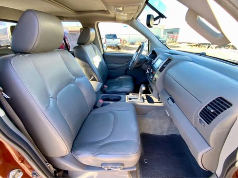 Used 2018 Nissan Frontier SL image 26