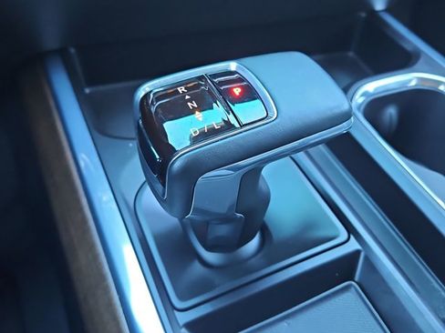 Used 2024 Chevrolet Silverado 1500 High Country w/ High Country Premium Package image 12