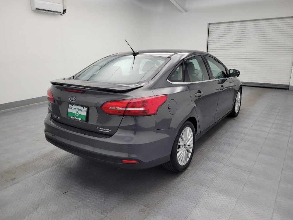 Used 2016 Ford Focus Titanium FWD image 9