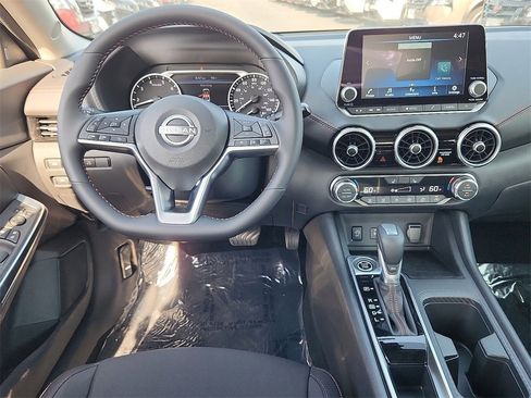 New 2025 Nissan Sentra SR w/ Midnight Edition image 4