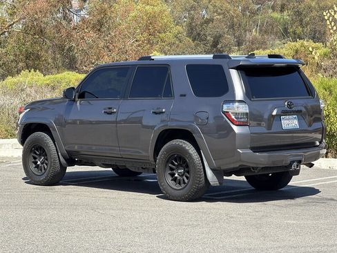 Used 2021 Toyota 4Runner SR5 RWD image 4