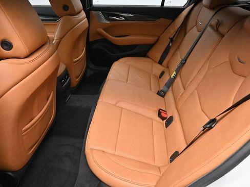 Used 2022 Cadillac CT5 V w/ Platinum Package RWD image 7