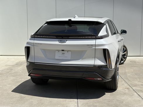 Certified 2024 Cadillac Lyriq Luxury RWD image 6
