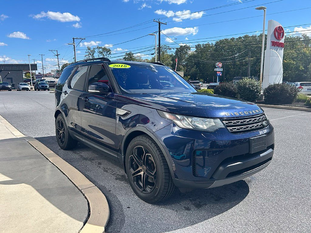 Used 2018 Land Rover Discovery SE AWD/4WD image 3